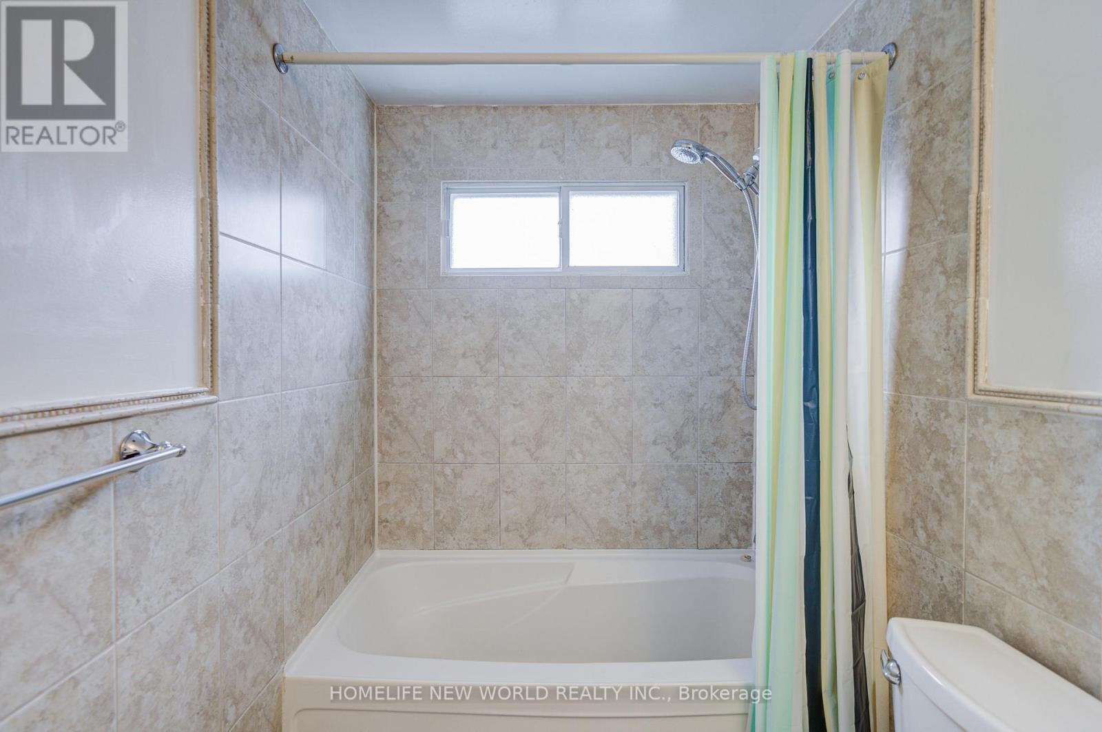 1403 Glen Rutley Circle, Mississauga, Ontario  L4X 1Z5 - Photo 29 - W12436496