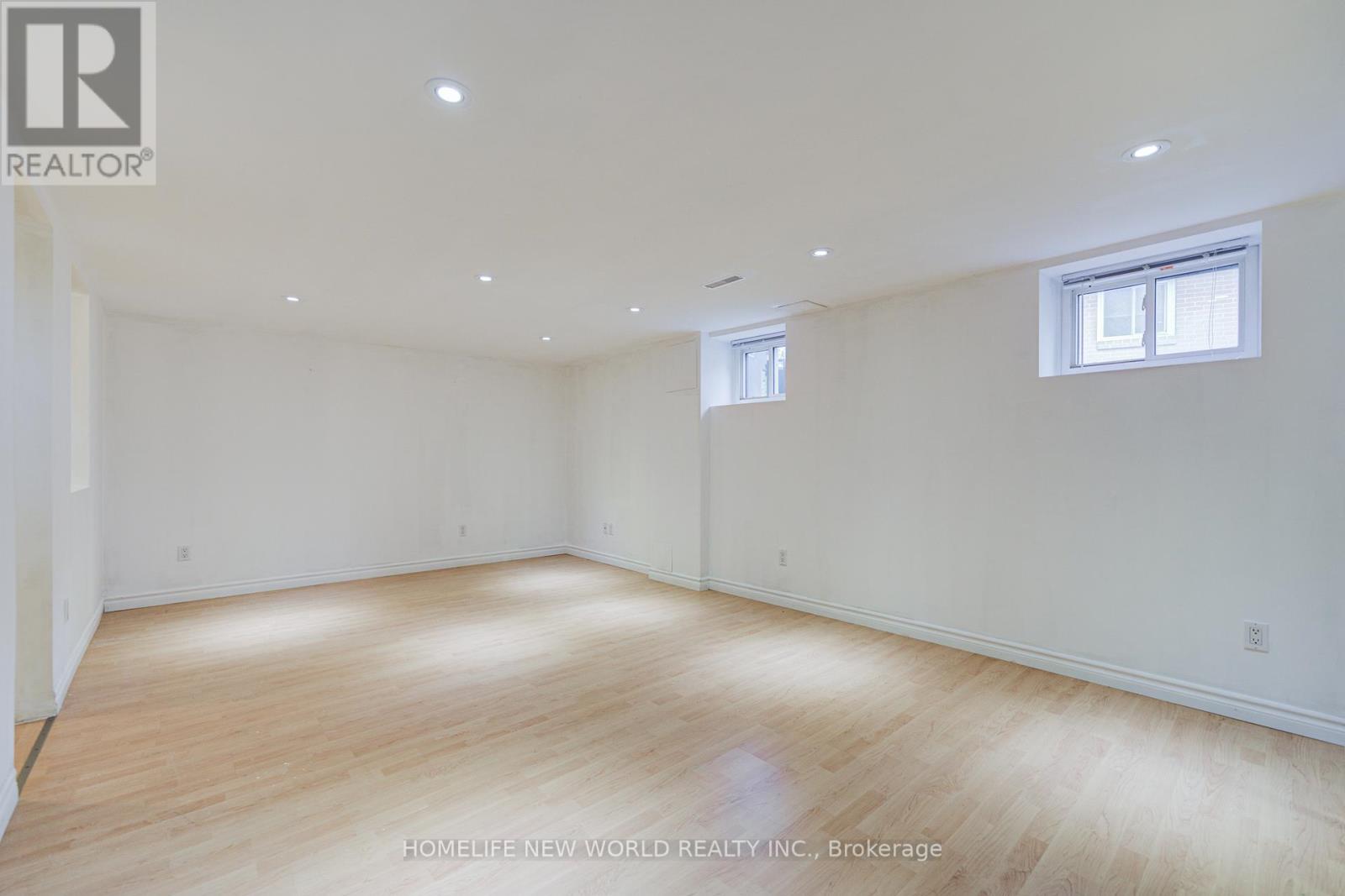 1403 Glen Rutley Circle, Mississauga, Ontario  L4X 1Z5 - Photo 31 - W12436496