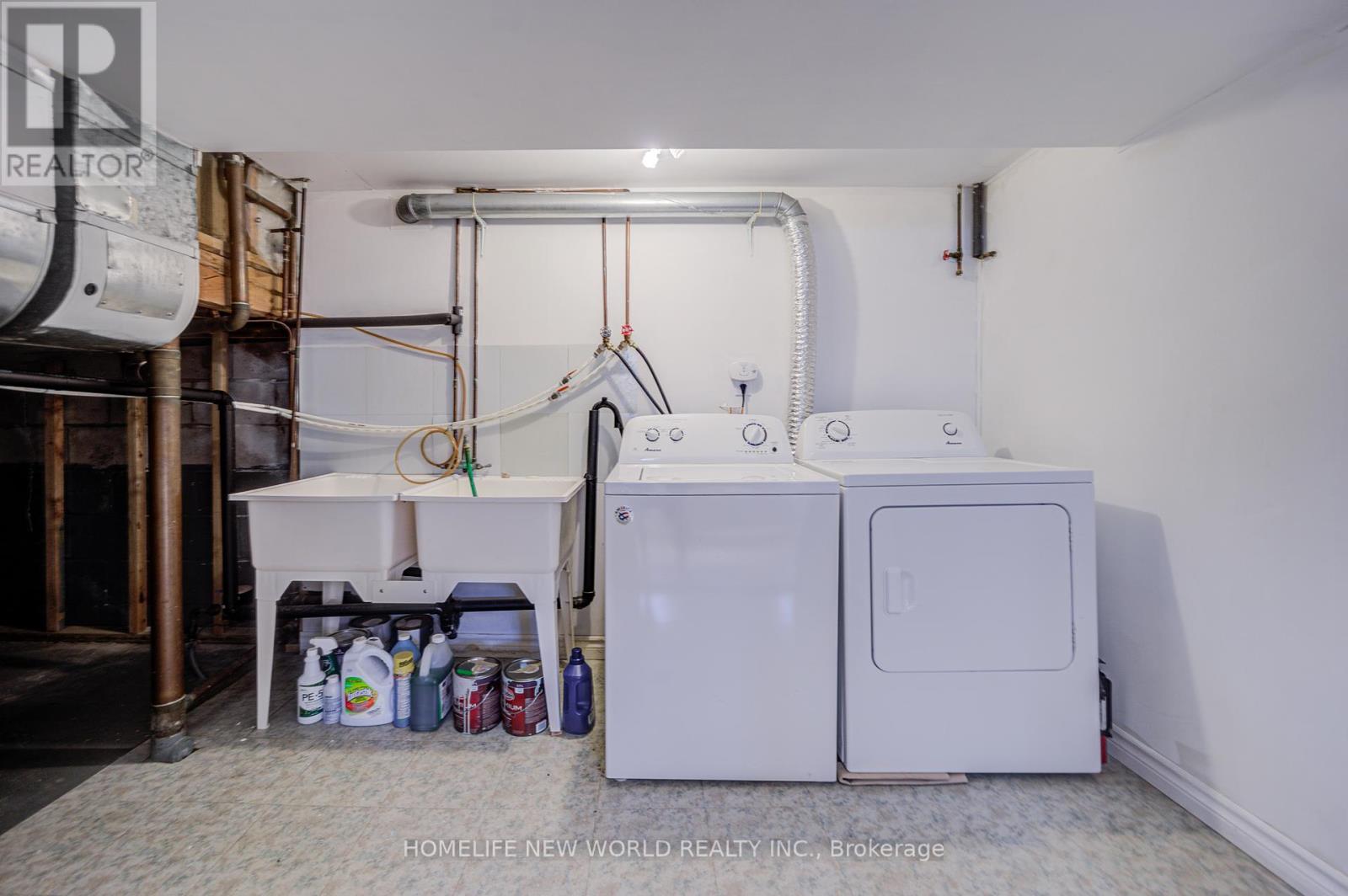 1403 Glen Rutley Circle, Mississauga, Ontario  L4X 1Z5 - Photo 35 - W12436496