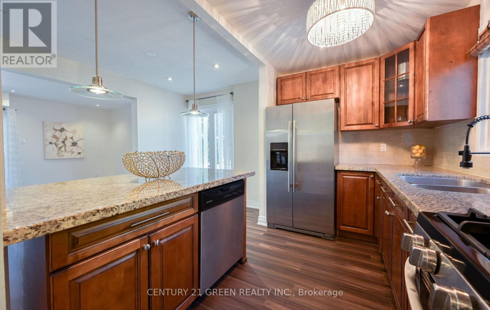1 Greenarrow Court, Brampton, Ontario  L6S 2K1 - Photo 16 - W12436530