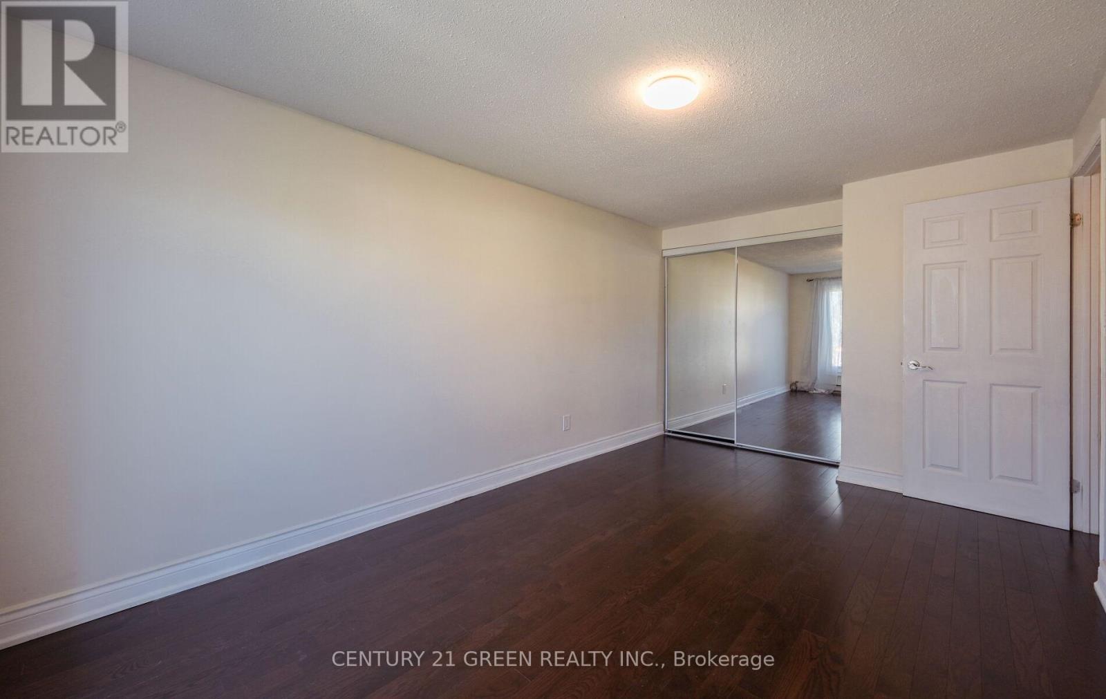 1 Greenarrow Court, Brampton, Ontario  L6S 2K1 - Photo 19 - W12436530
