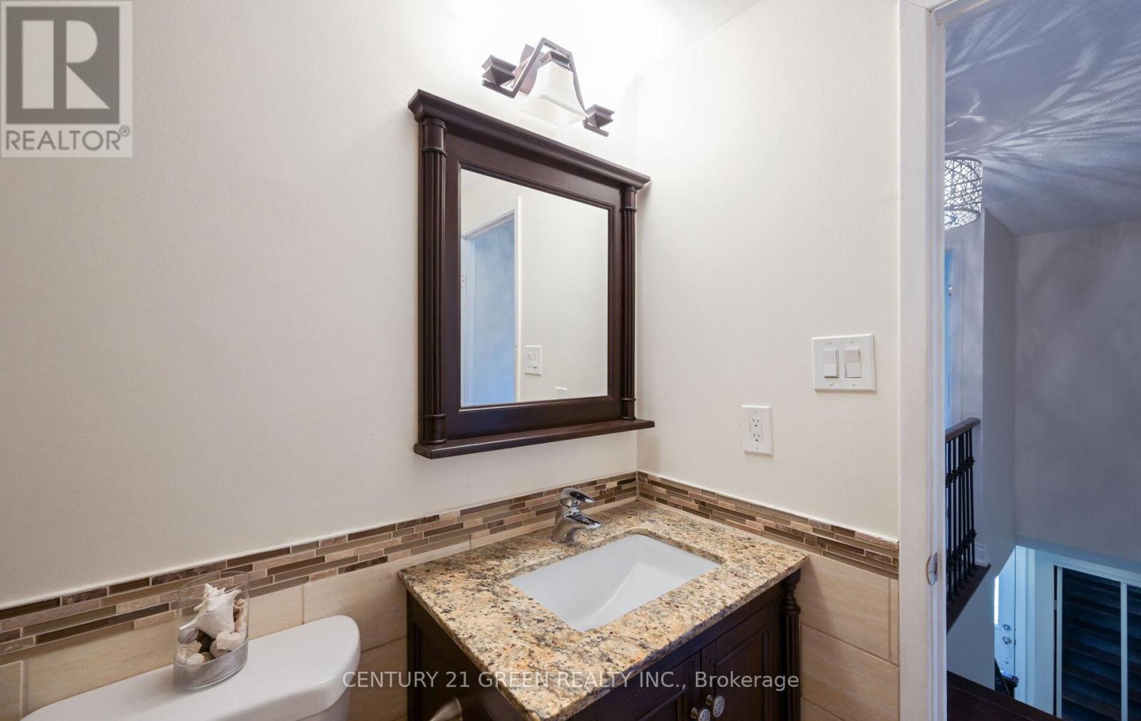 1 Greenarrow Court, Brampton, Ontario  L6S 2K1 - Photo 27 - W12436530