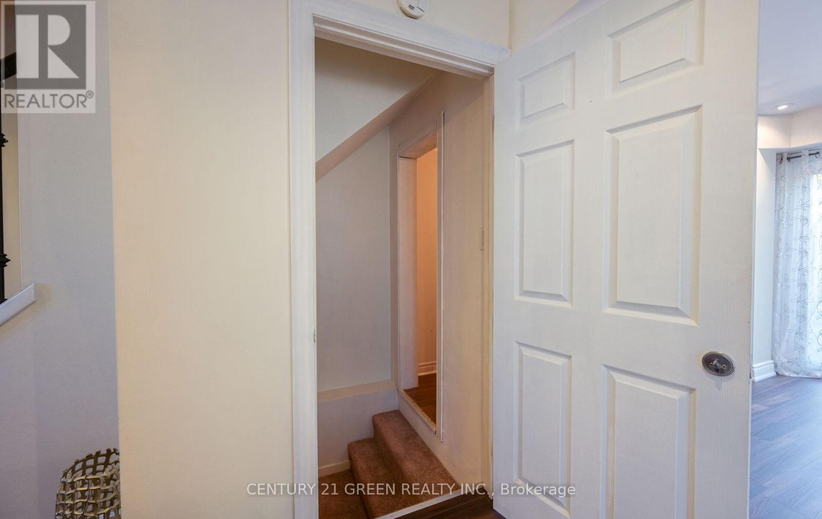 1 Greenarrow Court, Brampton, Ontario  L6S 2K1 - Photo 29 - W12436530