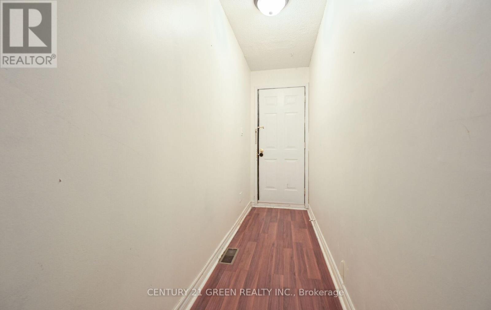 1 Greenarrow Court, Brampton, Ontario  L6S 2K1 - Photo 30 - W12436530