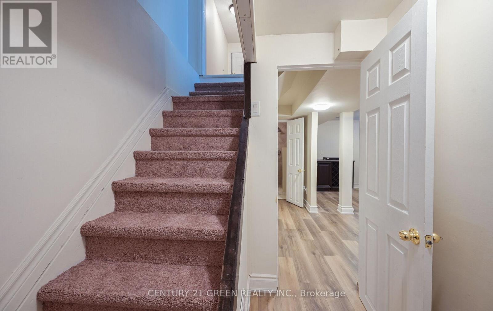 1 Greenarrow Court, Brampton, Ontario  L6S 2K1 - Photo 33 - W12436530