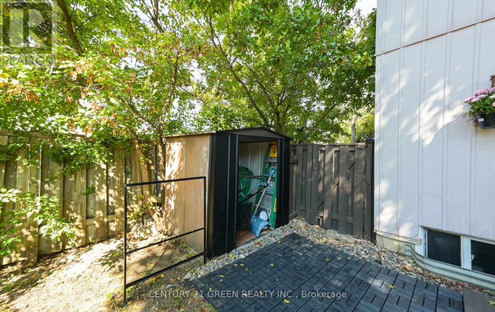 1 Greenarrow Court, Brampton, Ontario  L6S 2K1 - Photo 49 - W12436530