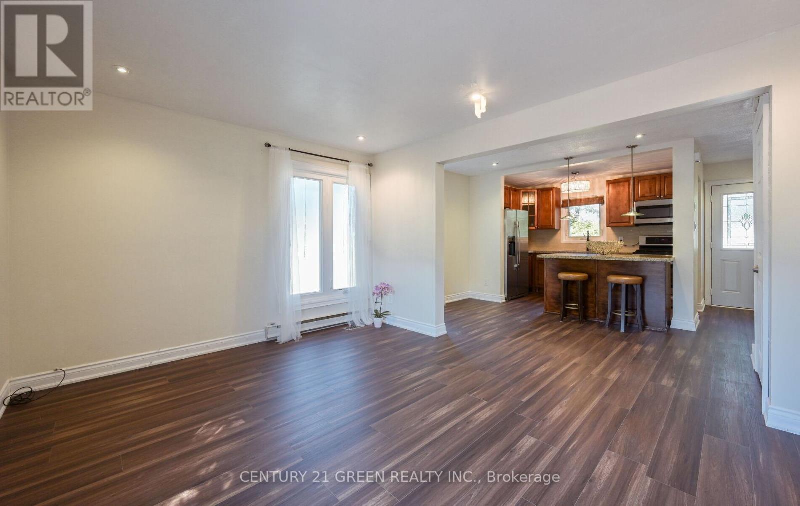 1 Greenarrow Court, Brampton, Ontario  L6S 2K1 - Photo 8 - W12436530