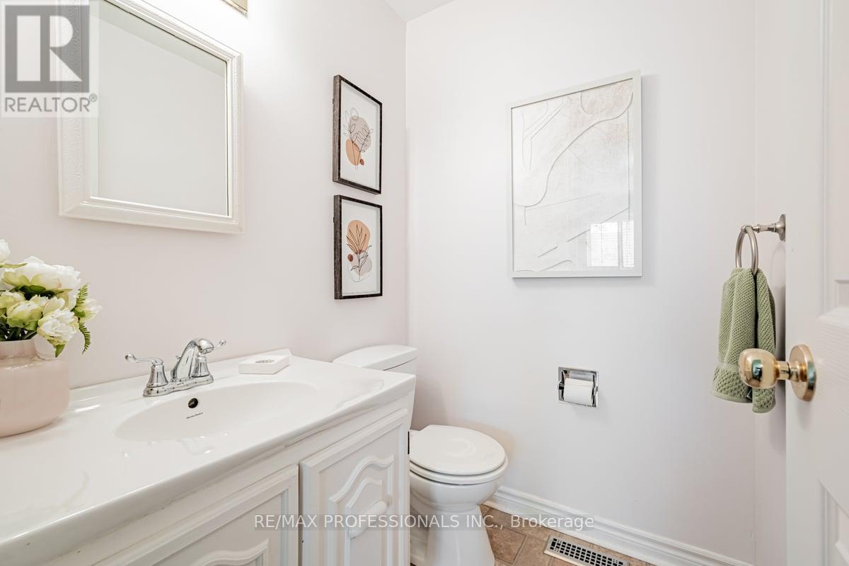 41 - 1180 Mississauga Valley Boulevard, Mississauga, Ontario  L5A 3M9 - Photo 18 - W12436561