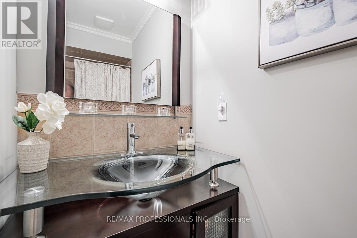 41 - 1180 Mississauga Valley Boulevard, Mississauga, Ontario  L5A 3M9 - Photo 19 - W12436561