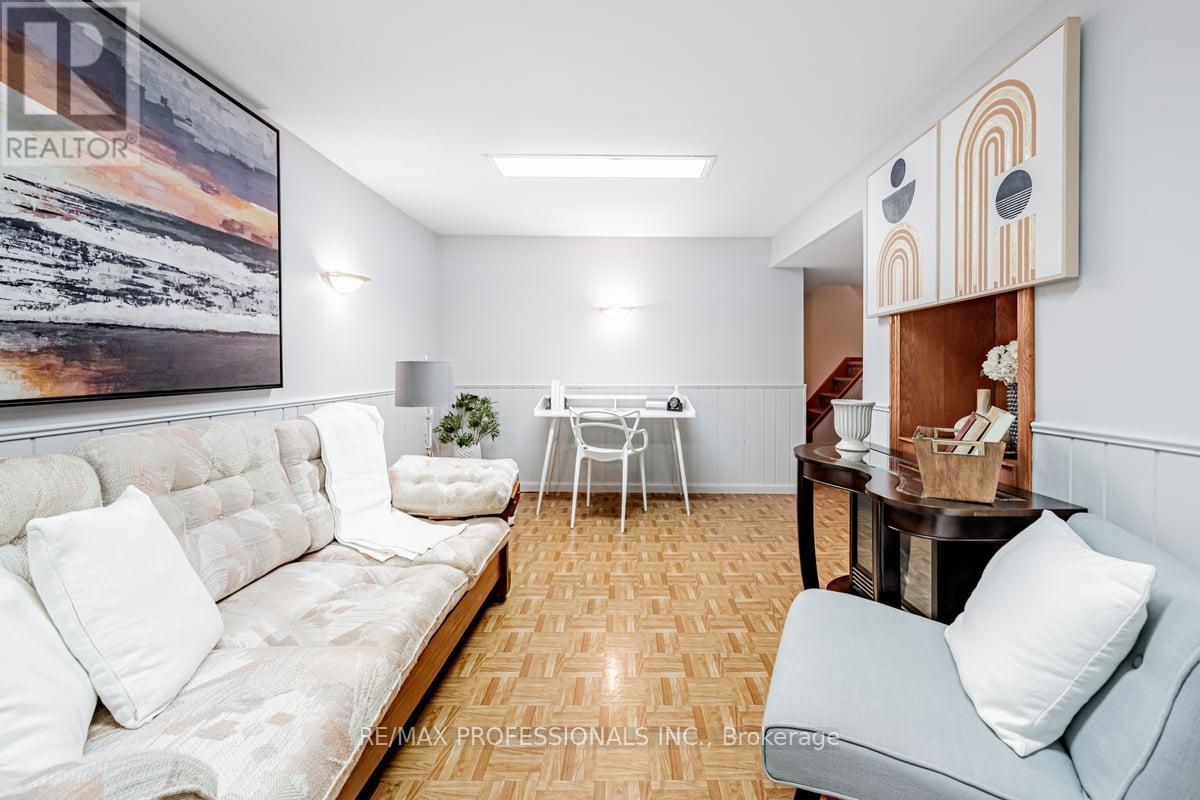 41 - 1180 Mississauga Valley Boulevard, Mississauga, Ontario  L5A 3M9 - Photo 27 - W12436561