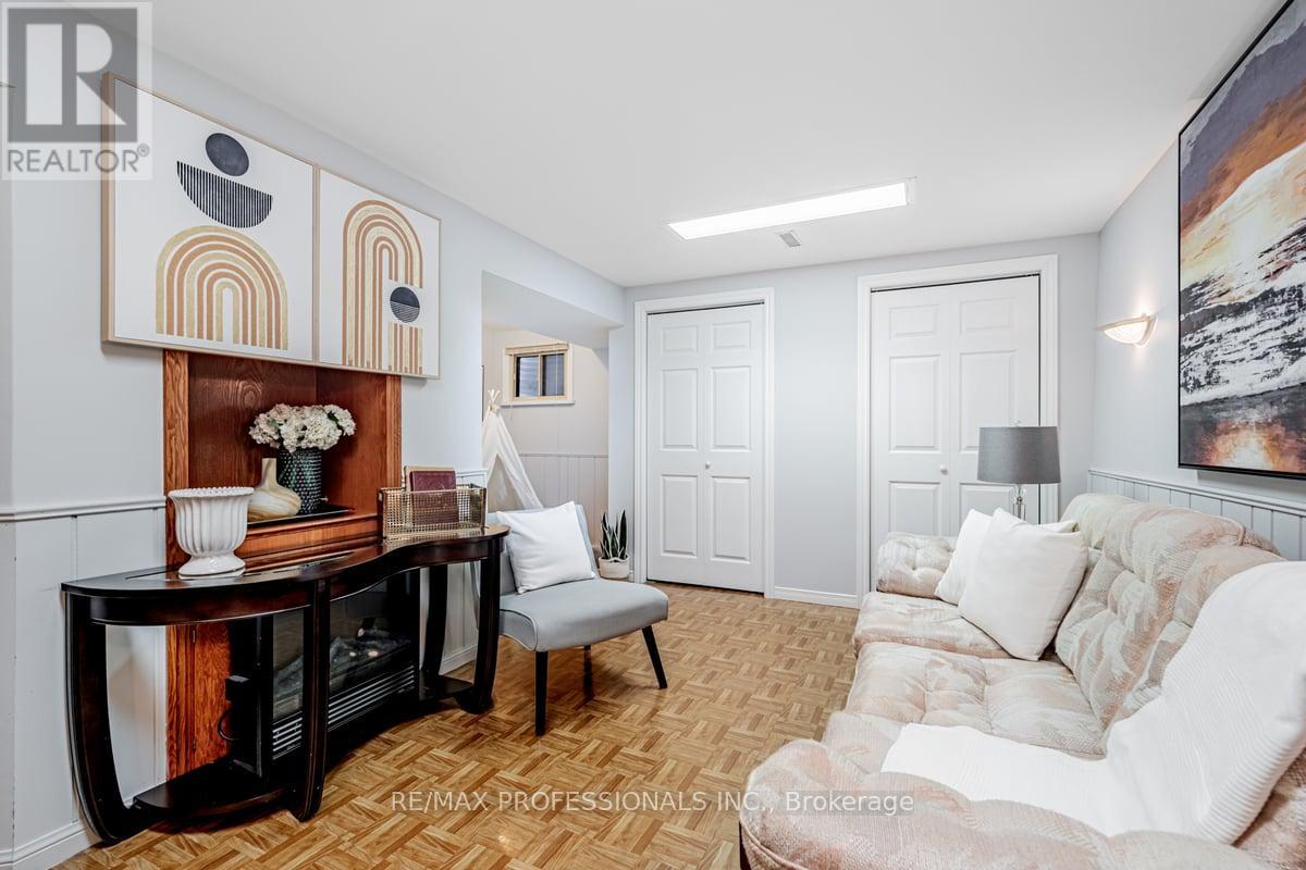 41 - 1180 Mississauga Valley Boulevard, Mississauga, Ontario  L5A 3M9 - Photo 28 - W12436561