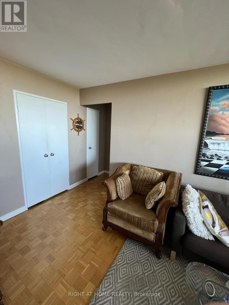 1812 - 360 Ridelle Avenue, Toronto, Ontario  M6B 1K1 - Photo 14 - W12436563