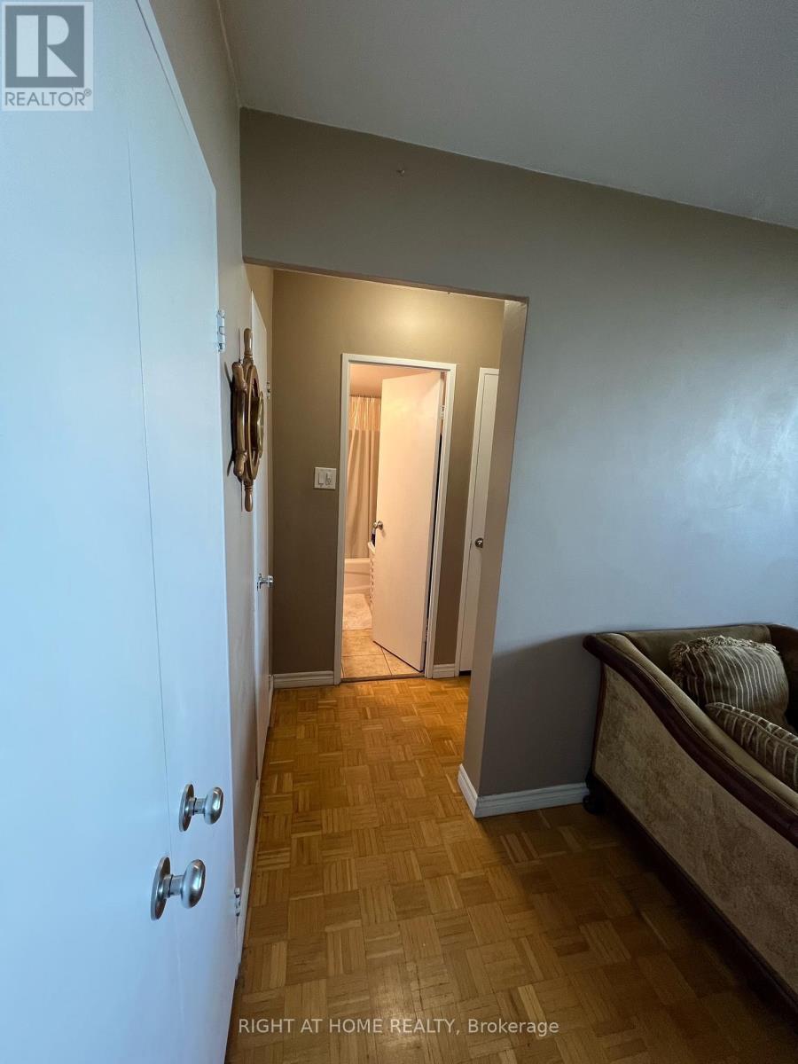 1812 - 360 Ridelle Avenue, Toronto, Ontario  M6B 1K1 - Photo 17 - W12436563