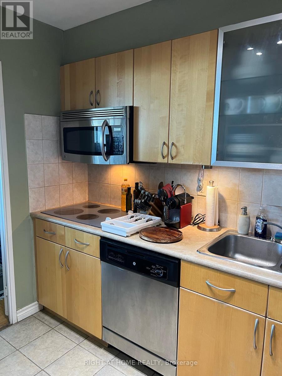 1812 - 360 Ridelle Avenue, Toronto, Ontario  M6B 1K1 - Photo 21 - W12436563