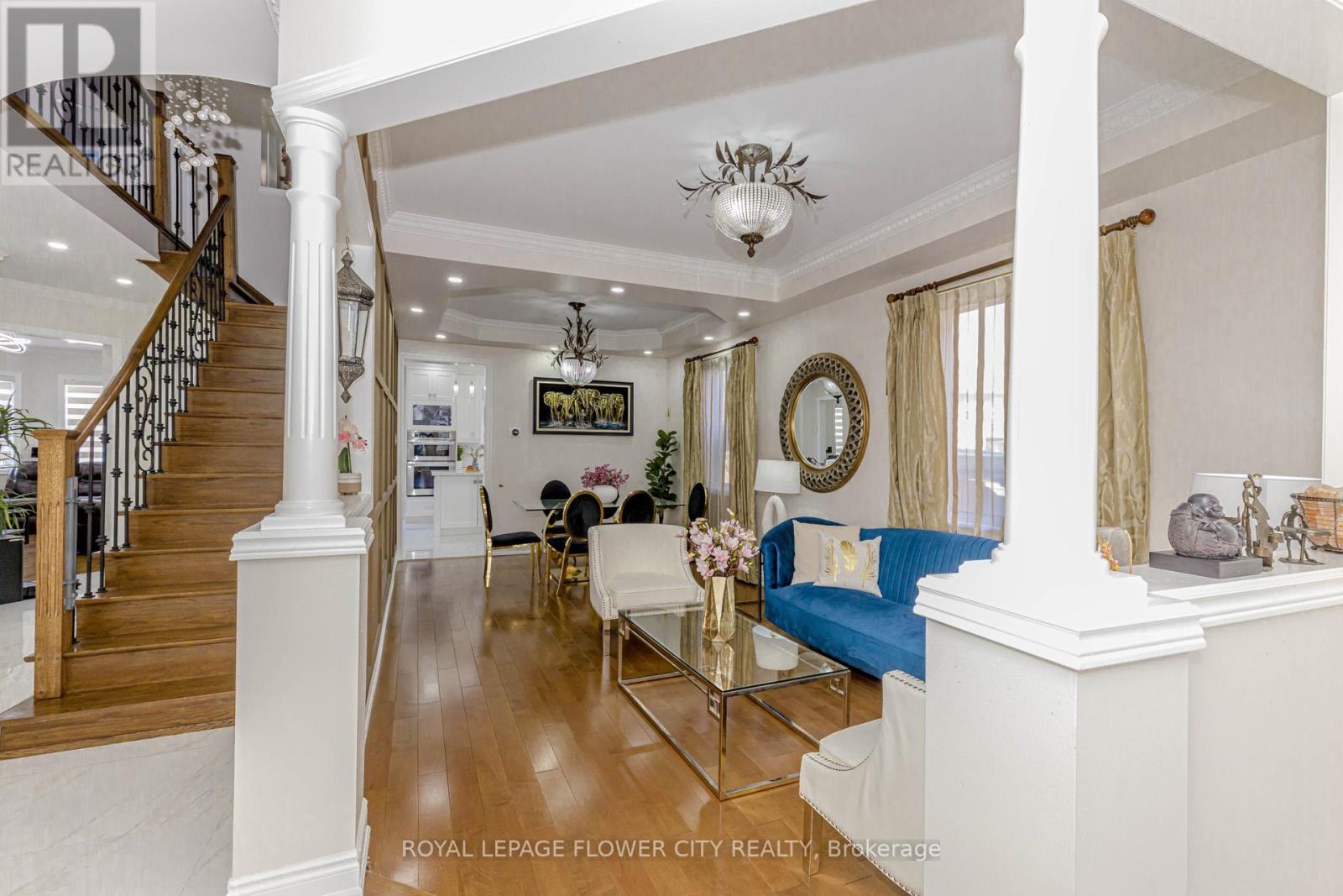 12 Fieldview Drive, Brampton, Ontario  L6P 2X7 - Photo 8 - W12436583
