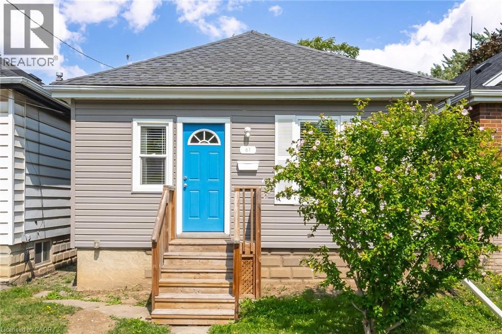61 MCANULTY Boulevard, Hamilton, Ontario