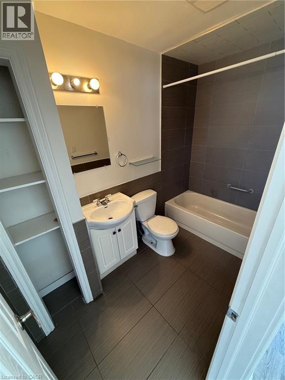 Lorem Ipsum Dolor Sit A, St. Catharines, Ontario  L2P  - Photo 5 - DEMO28859708