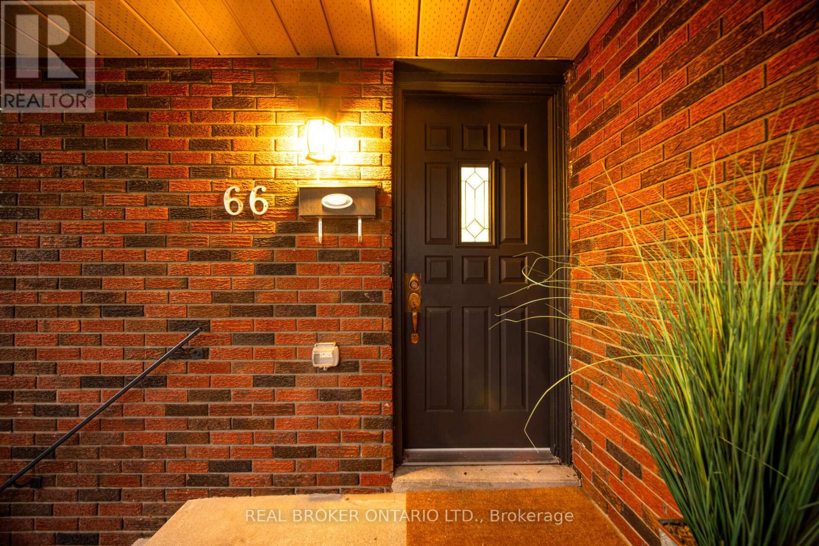 66 Gainsborough Road, Hamilton, Ontario  L8E 1E1 - Photo 37 - X12436140