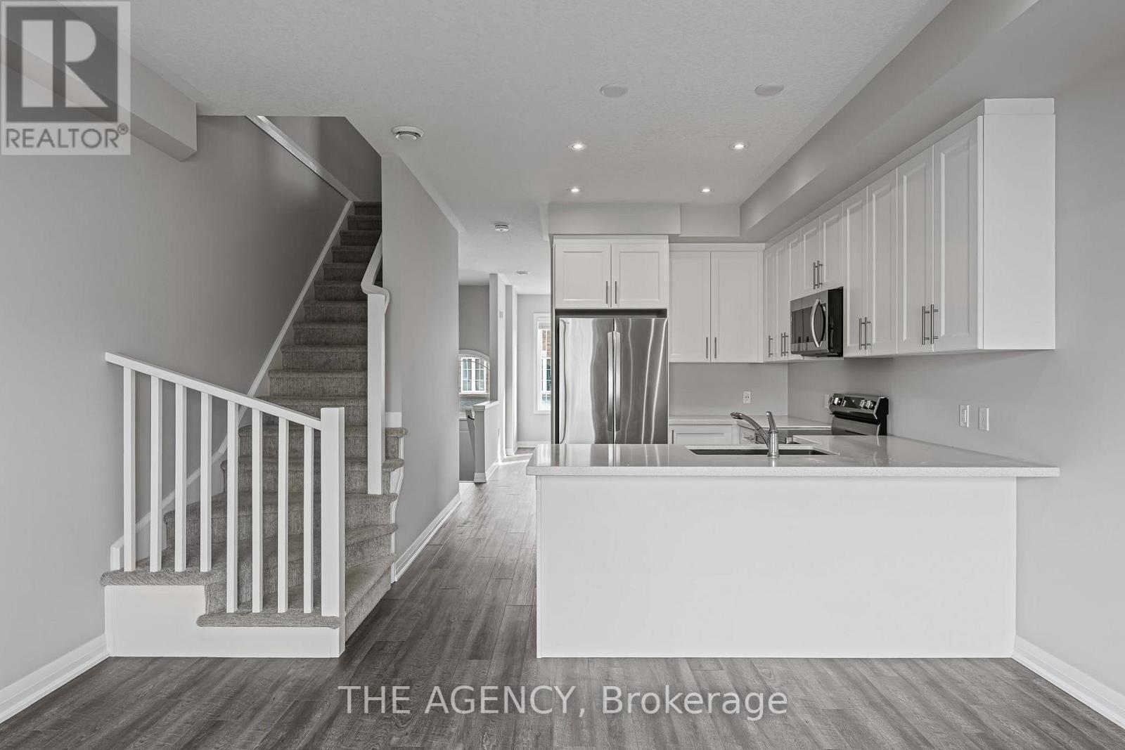 53 Aquarius Crescent, Hamilton, Ontario  L0R 1P0 - Photo 17 - X12409821