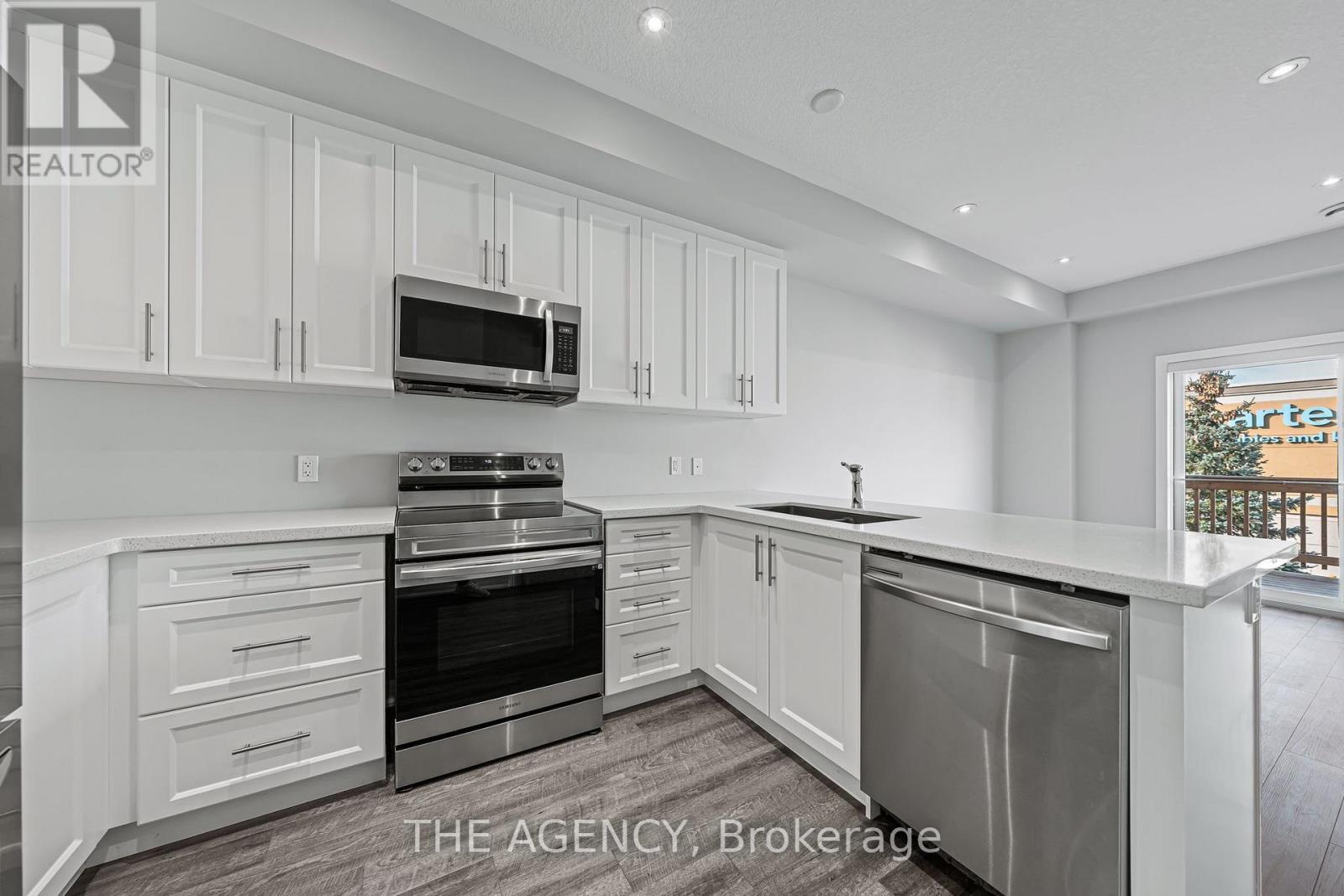 53 Aquarius Crescent, Hamilton, Ontario  L0R 1P0 - Photo 21 - X12409821