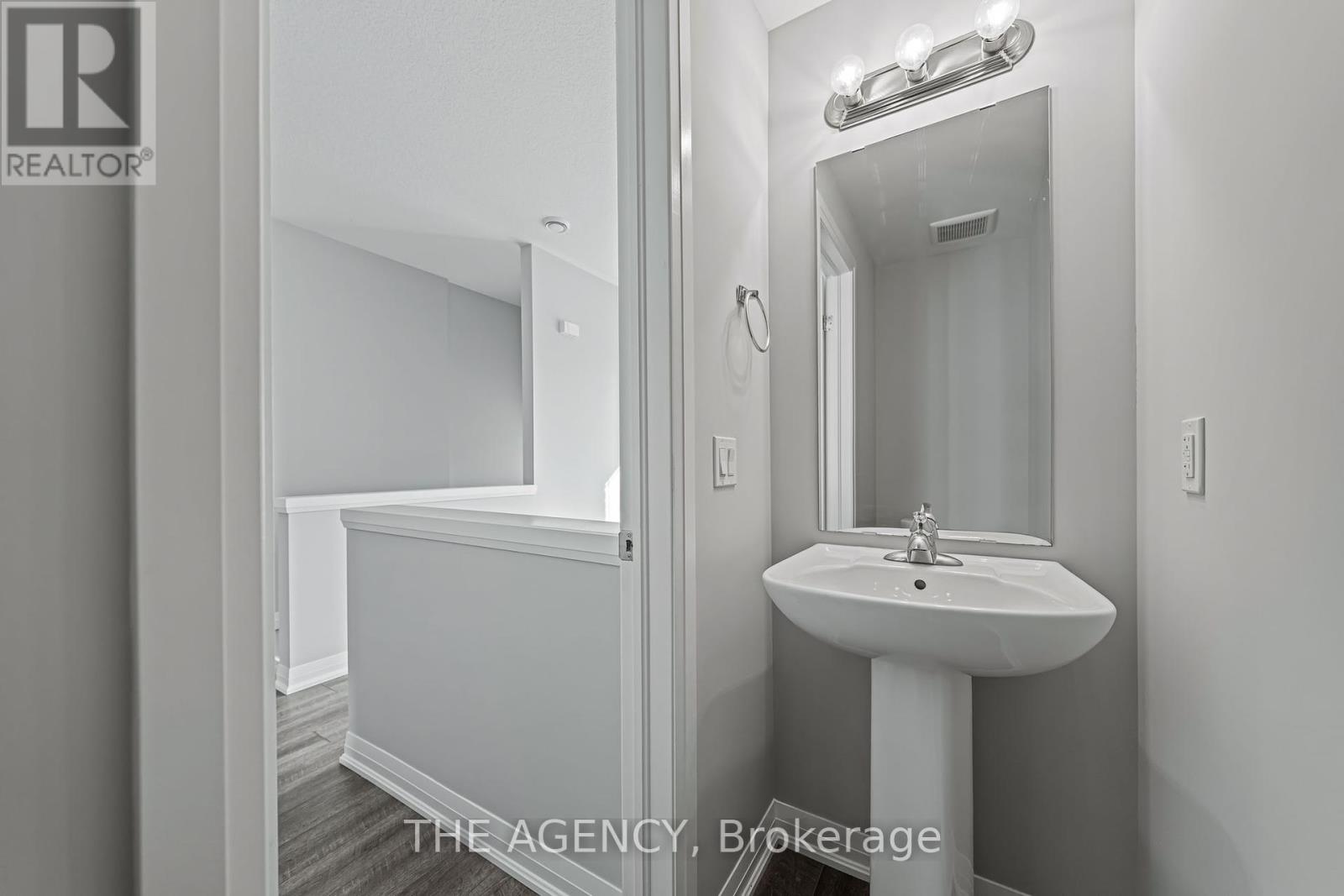 53 Aquarius Crescent, Hamilton, Ontario  L0R 1P0 - Photo 23 - X12409821