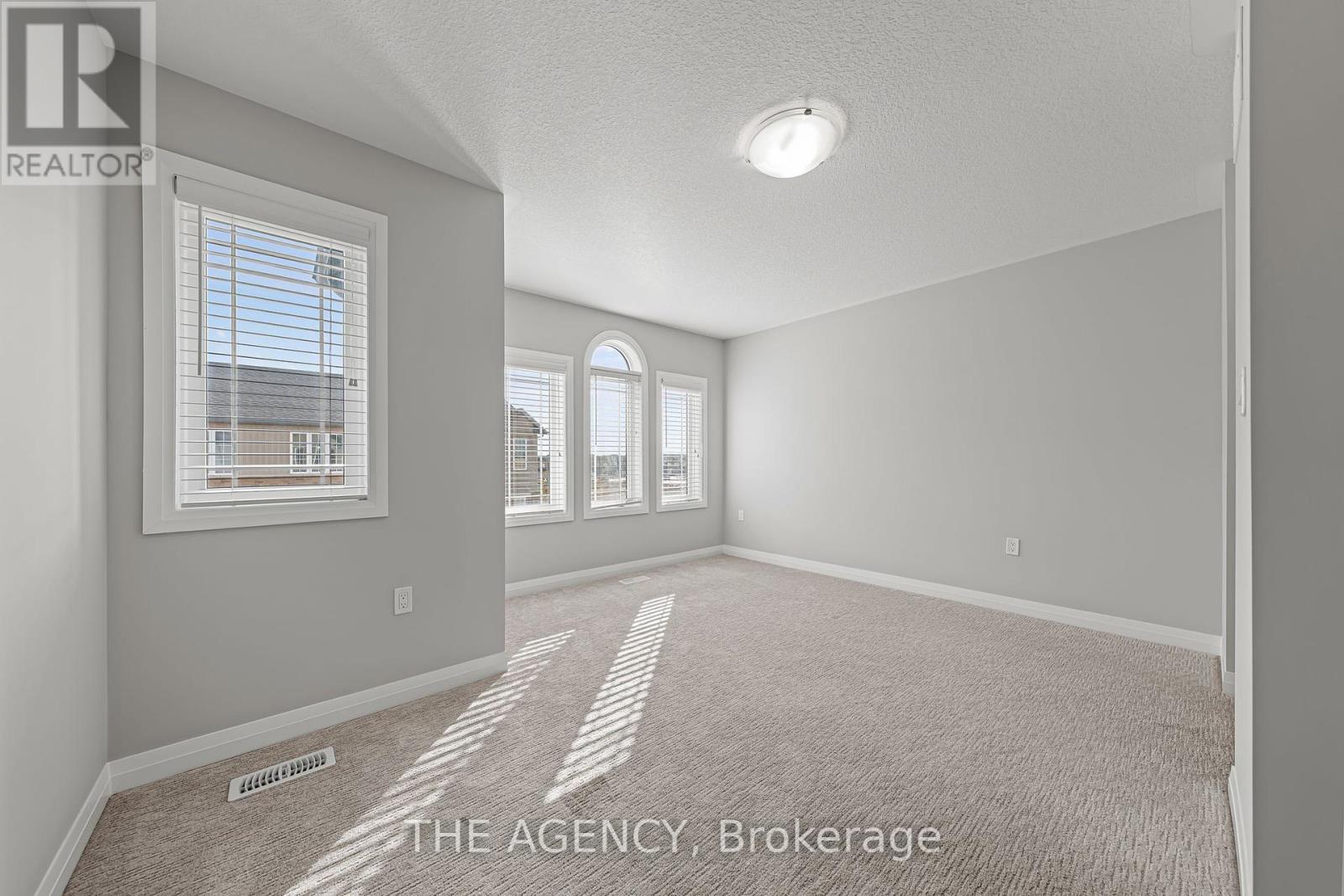 53 Aquarius Crescent, Hamilton, Ontario  L0R 1P0 - Photo 25 - X12409821