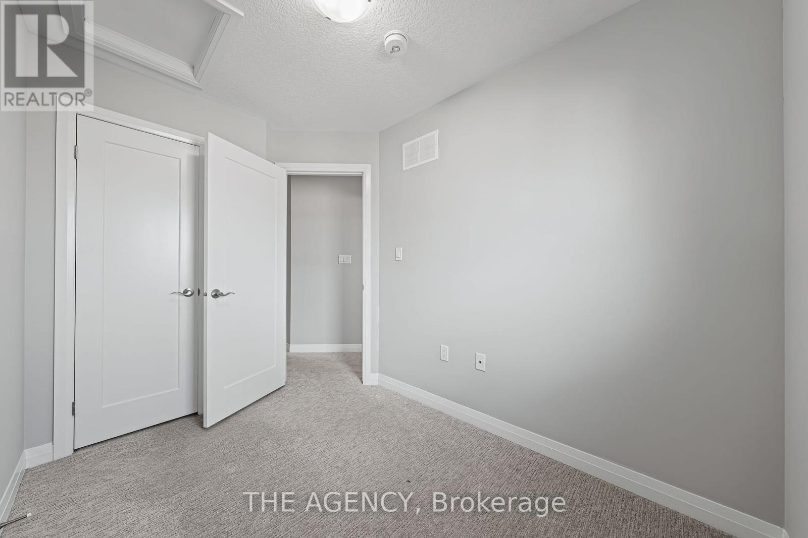 53 Aquarius Crescent, Hamilton, Ontario  L0R 1P0 - Photo 32 - X12409821