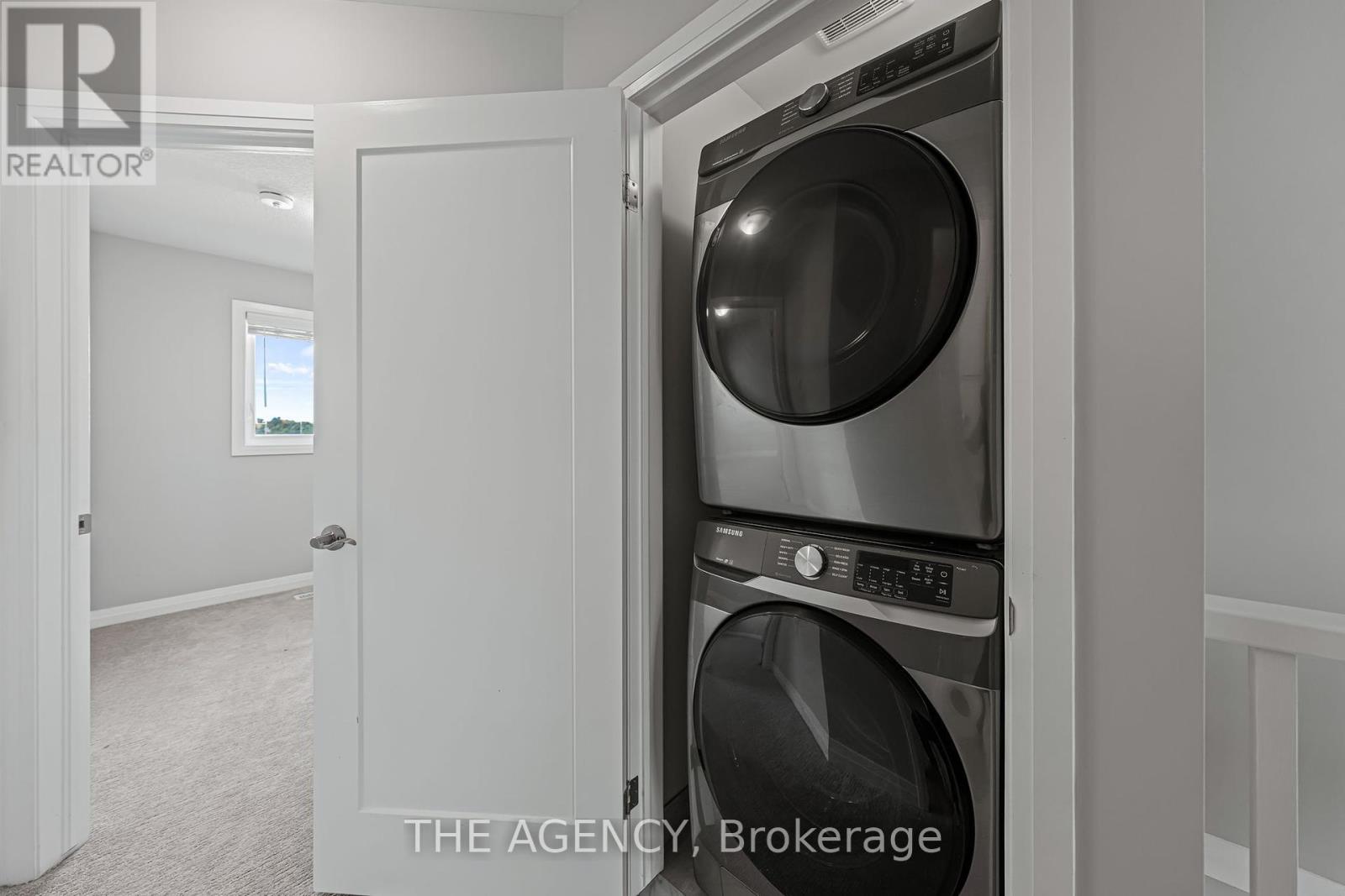 53 Aquarius Crescent, Hamilton, Ontario  L0R 1P0 - Photo 37 - X12409821
