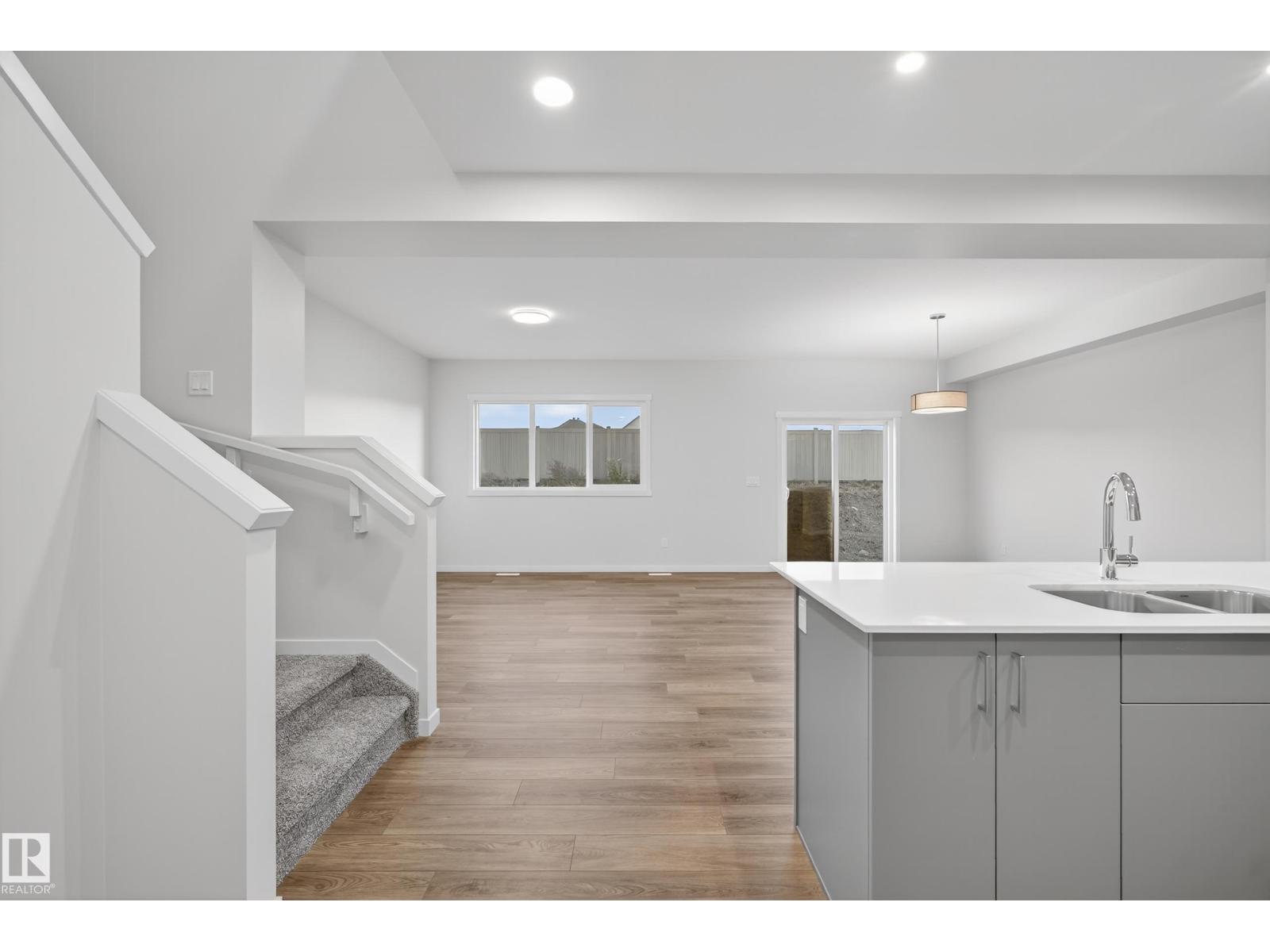 20723 24 Av Nw, Edmonton, Alberta  T6M 2C4 - Photo 12 - E4460175