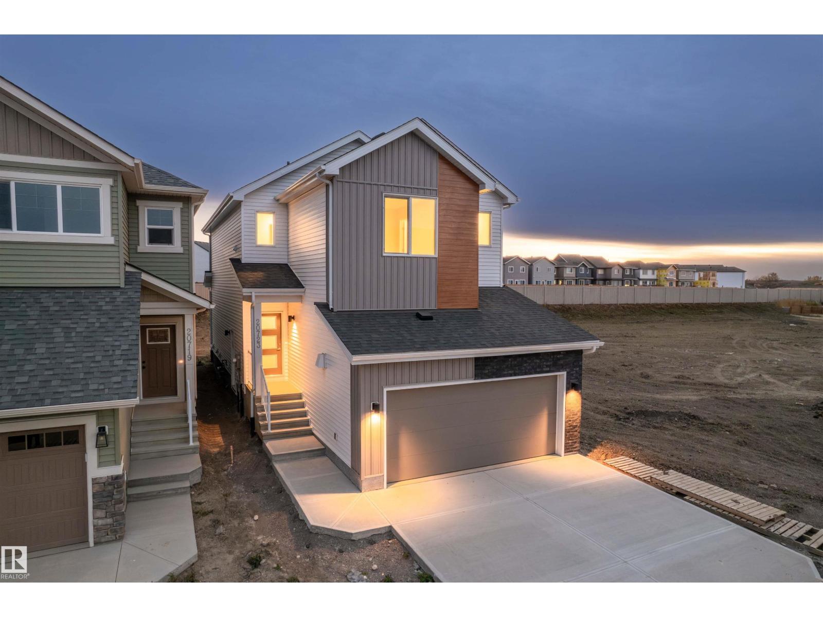 20723 24 Av Nw, Edmonton, Alberta  T6M 2C4 - Photo 3 - E4460175