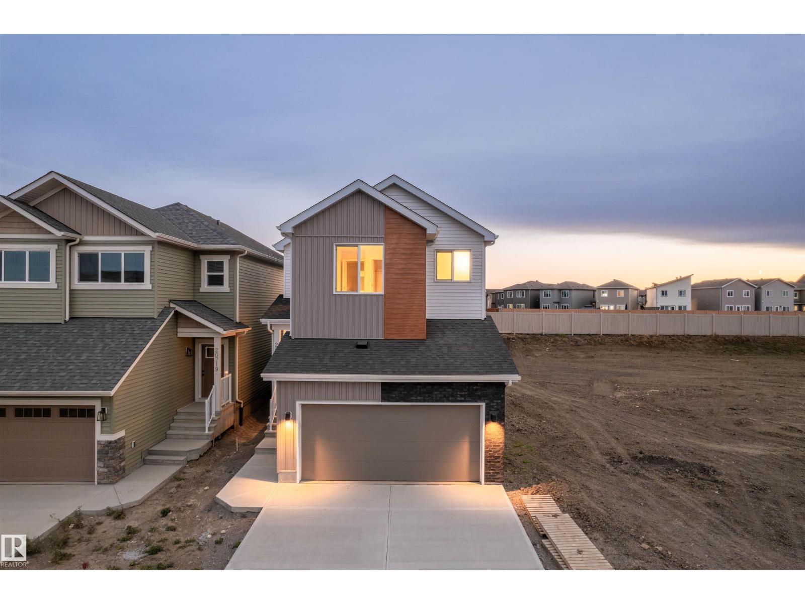 20723 24 Av Nw, Edmonton, Alberta  T6M 2C4 - Photo 4 - E4460175