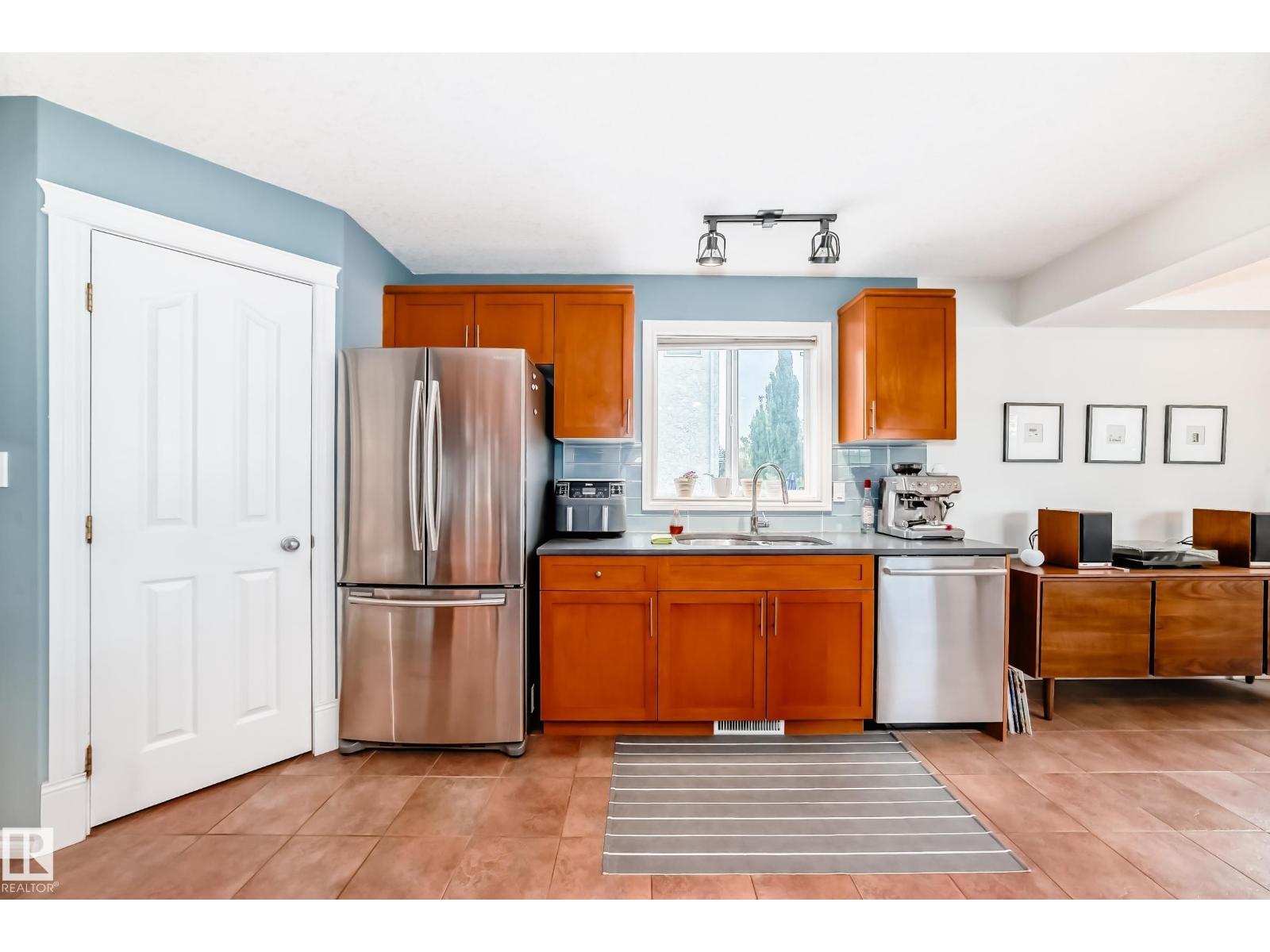 1173 Carter Crest Rd Nw Nw, Edmonton, Alberta  T6R 2L8 - Photo 12 - E4460177