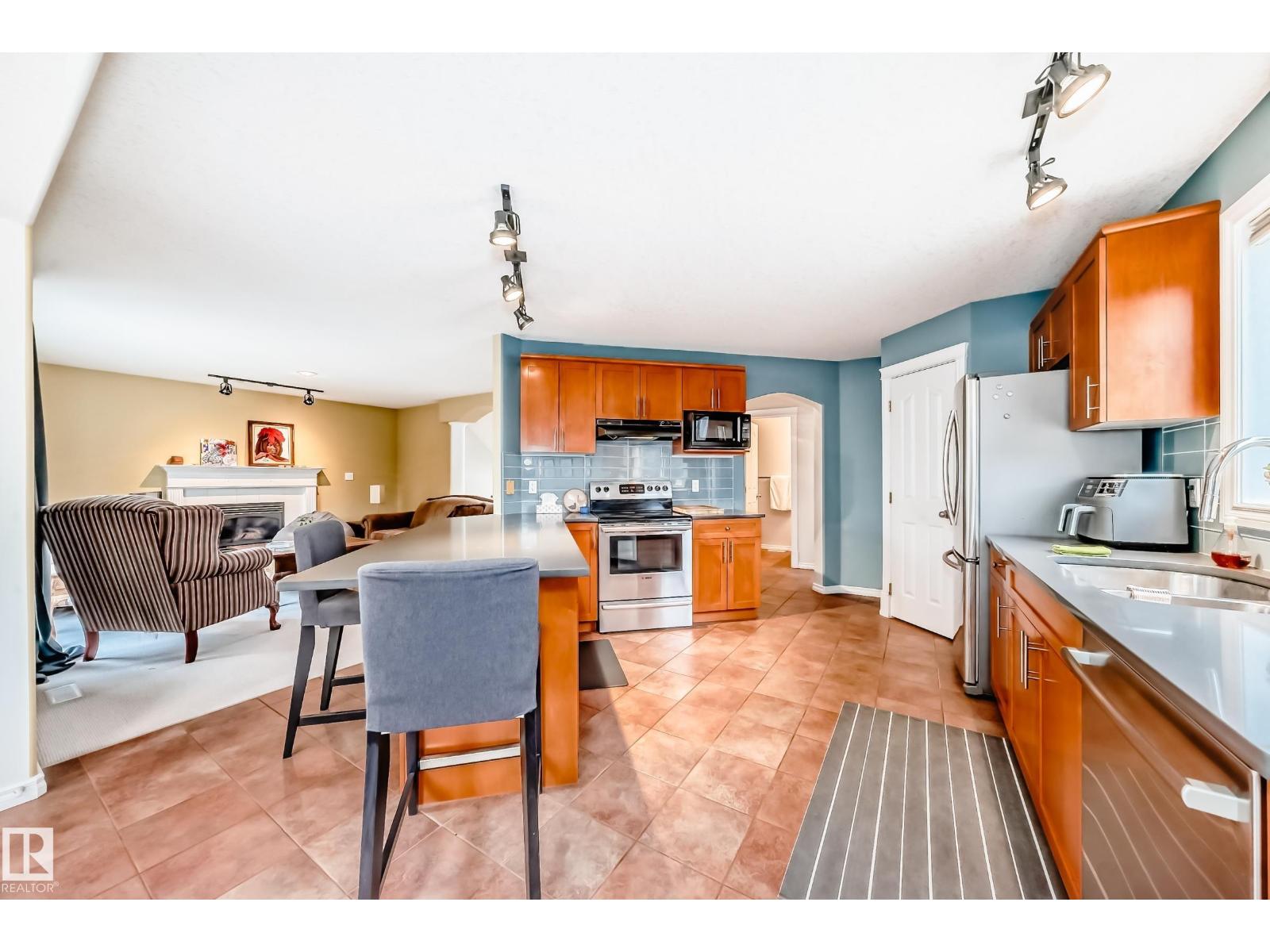 1173 Carter Crest Rd Nw Nw, Edmonton, Alberta  T6R 2L8 - Photo 9 - E4460177