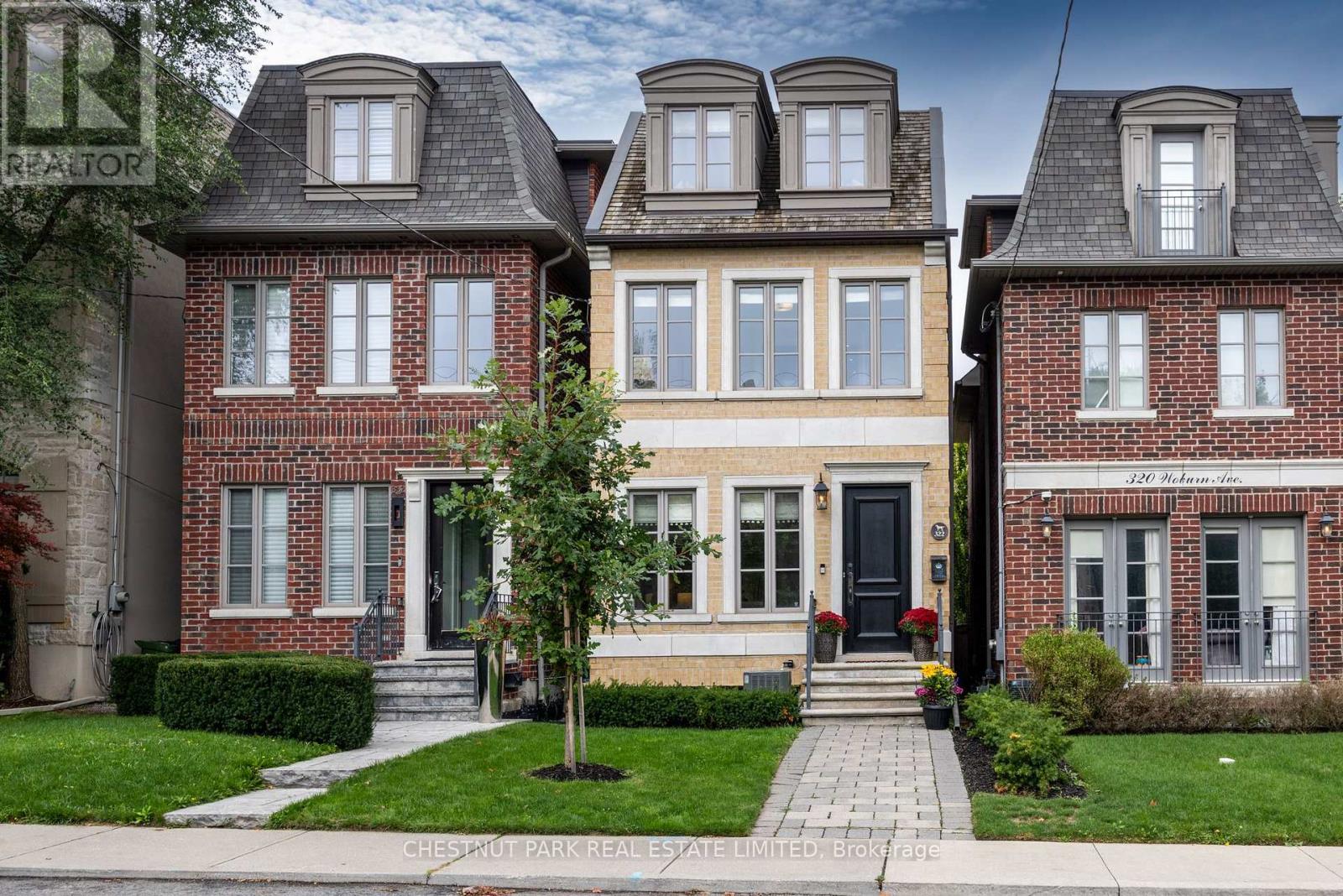 322 WOBURN AVENUE, Toronto, Ontario