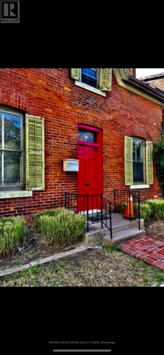 70 Wellington Street S, Hamilton, Ontario  L8N 2R1 - Photo 3 - X12436331
