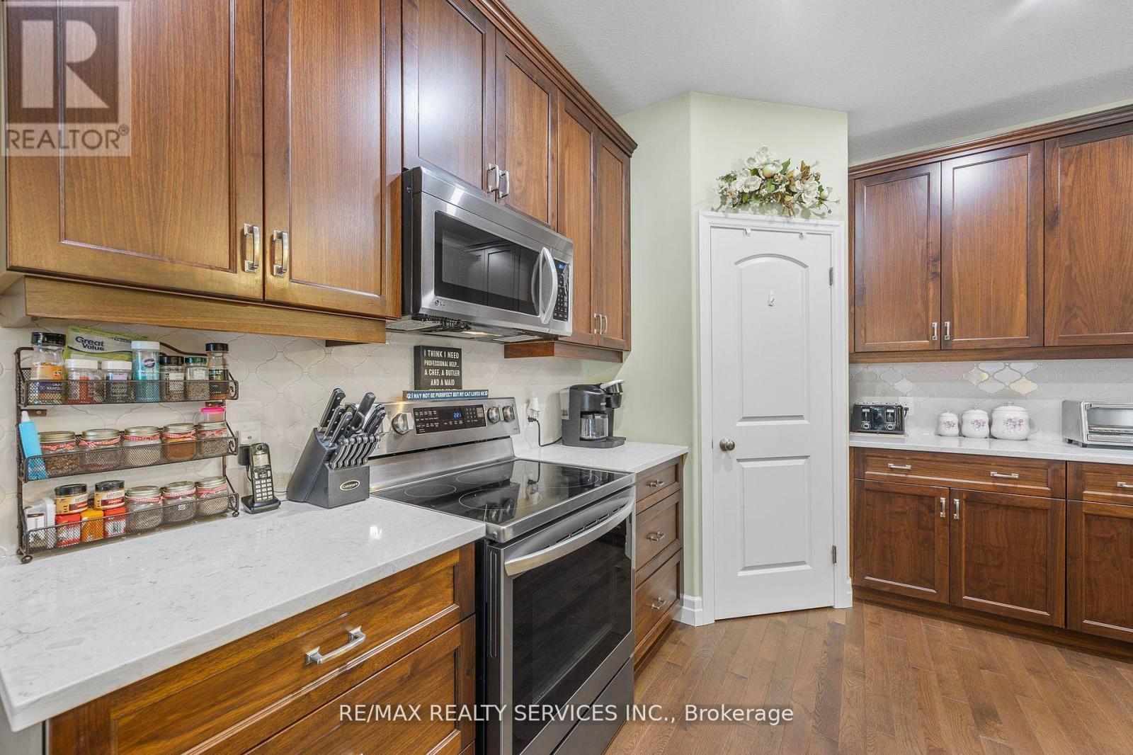 255 Rogers Road, North Perth, Ontario  N4W 0H3 - Photo 17 - X12436376