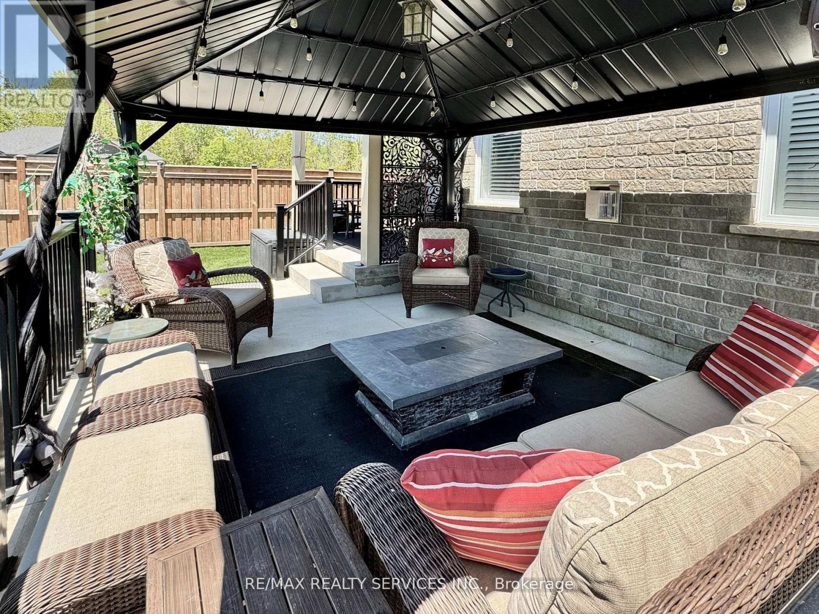 255 Rogers Road, North Perth, Ontario  N4W 0H3 - Photo 41 - X12436376