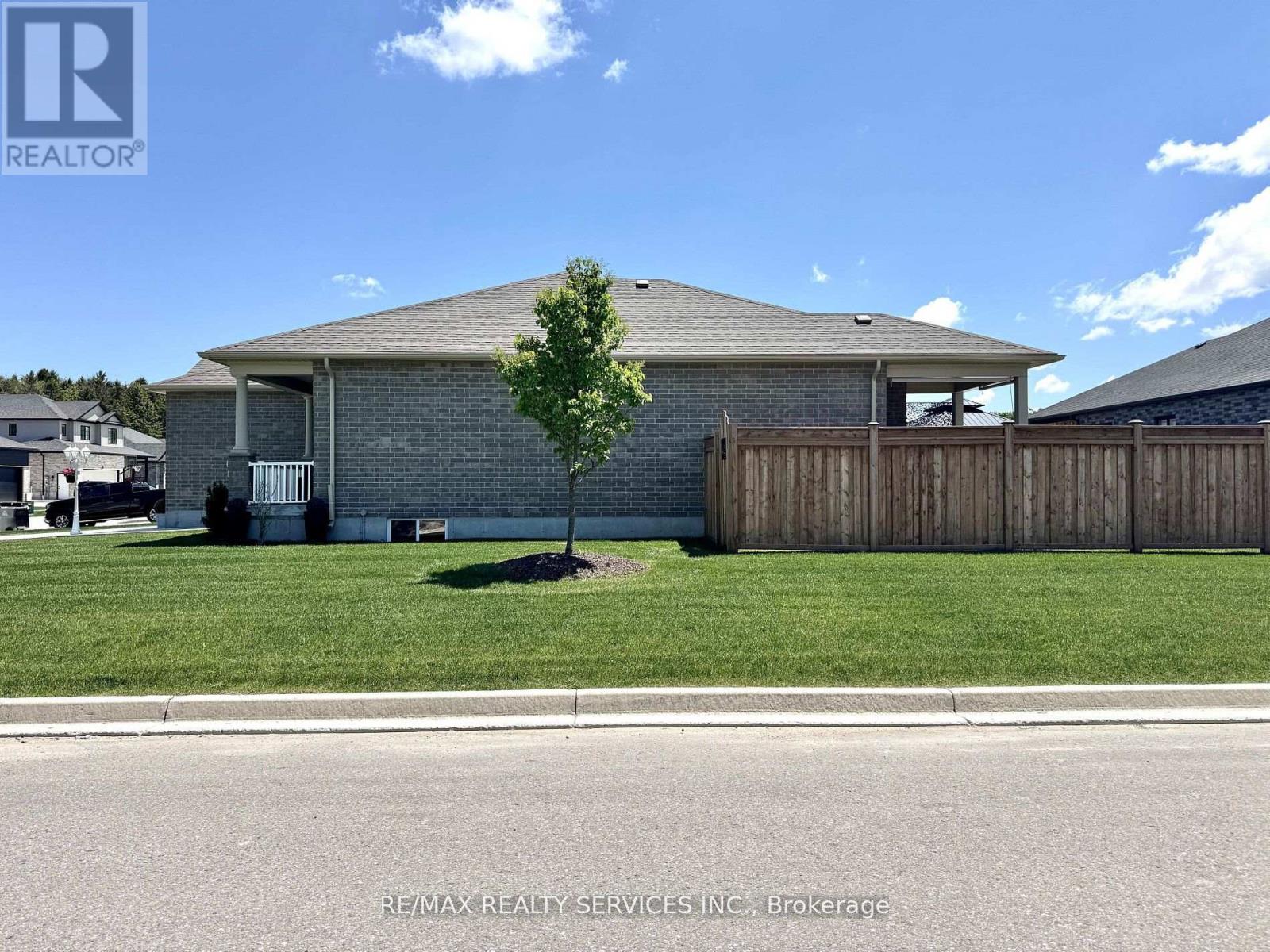 255 Rogers Road, North Perth, Ontario  N4W 0H3 - Photo 43 - X12436376
