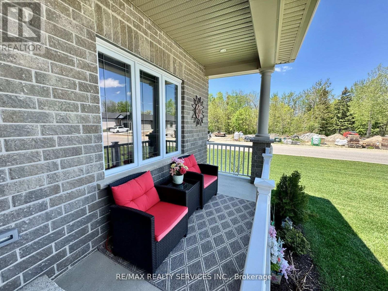 255 Rogers Road, North Perth, Ontario  N4W 0H3 - Photo 5 - X12436376