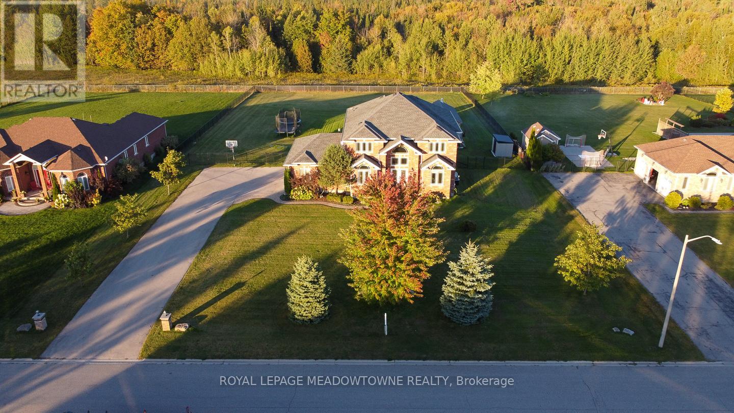 63 Stewart Drive, Erin, Ontario  N1H 6H7 - Photo 2 - X12436389
