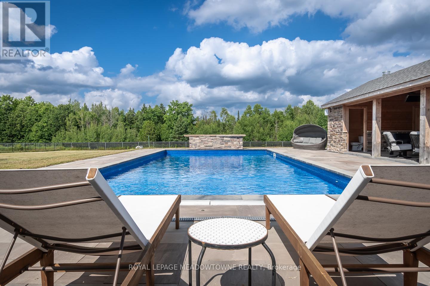 63 Stewart Drive, Erin, Ontario  N1H 6H7 - Photo 5 - X12436389