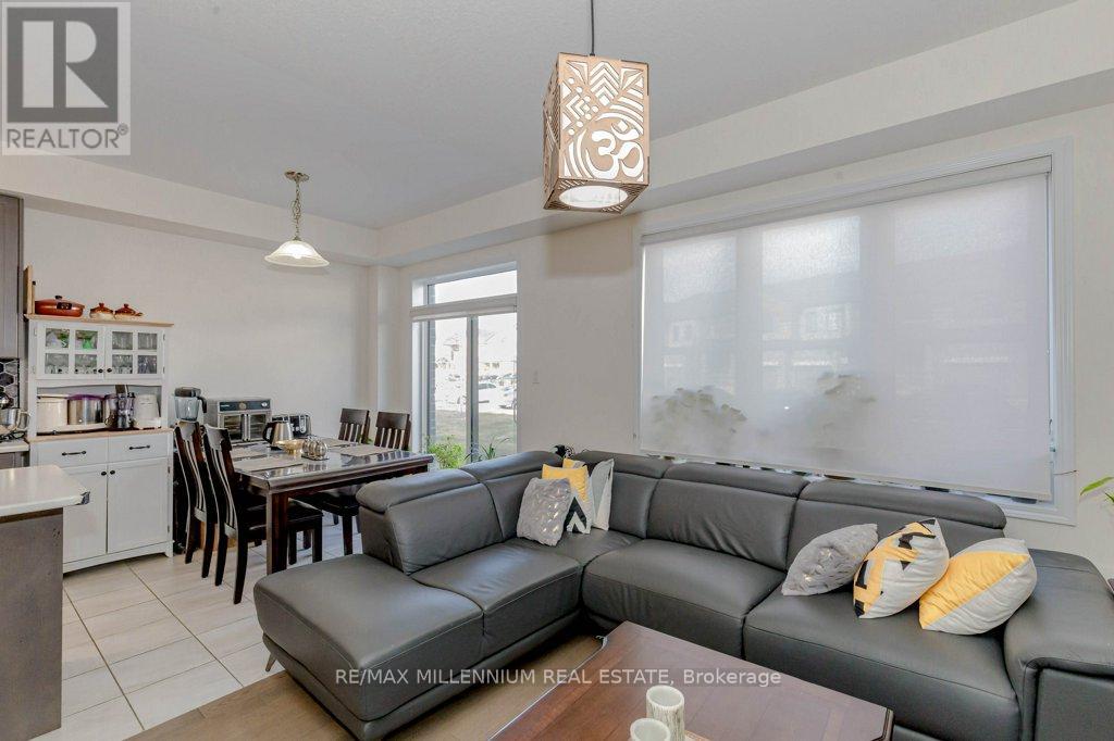 31 - 8273 Tulip Tree Drive, Niagara Falls, Ontario  L2H 3S8 - Photo 10 - X12436436