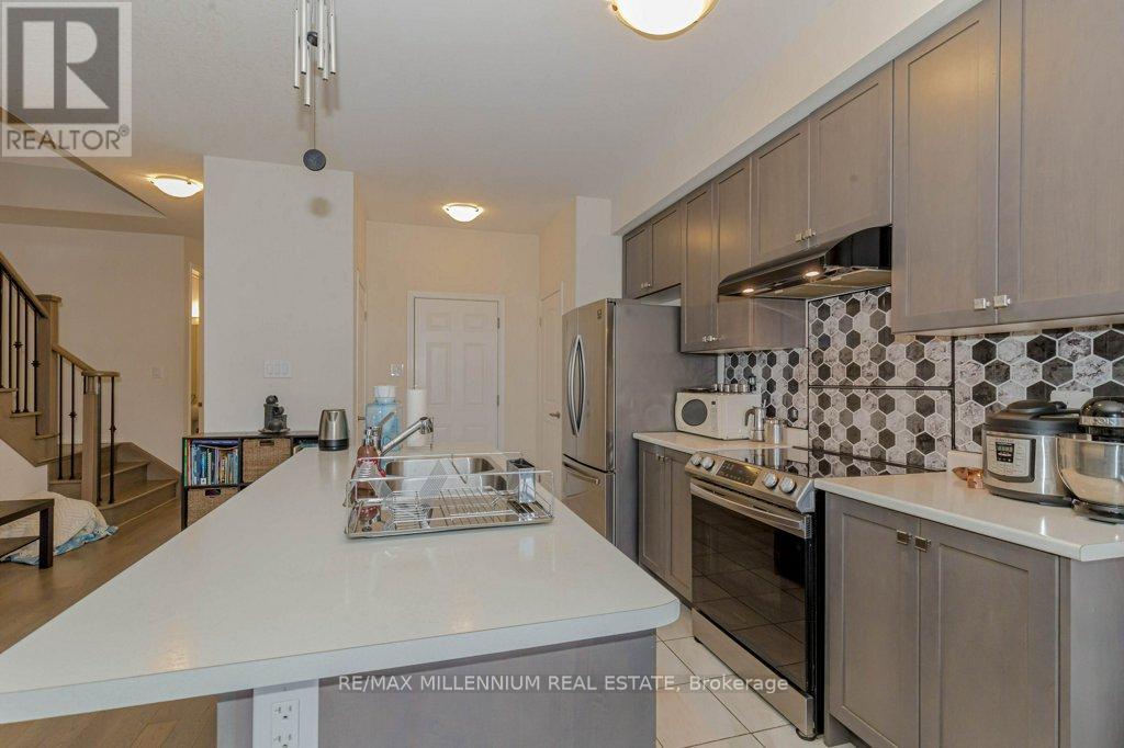 31 - 8273 Tulip Tree Drive, Niagara Falls, Ontario  L2H 3S8 - Photo 12 - X12436436