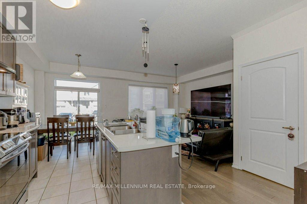 31 - 8273 Tulip Tree Drive, Niagara Falls, Ontario  L2H 3S8 - Photo 15 - X12436436