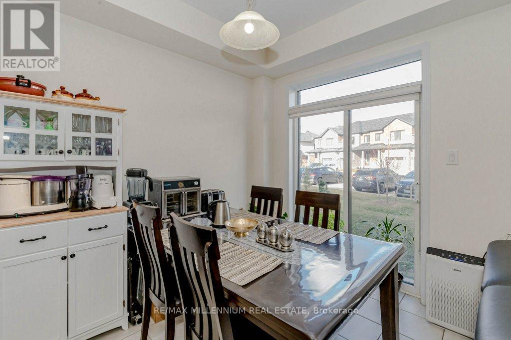 31 - 8273 Tulip Tree Drive, Niagara Falls, Ontario  L2H 3S8 - Photo 17 - X12436436