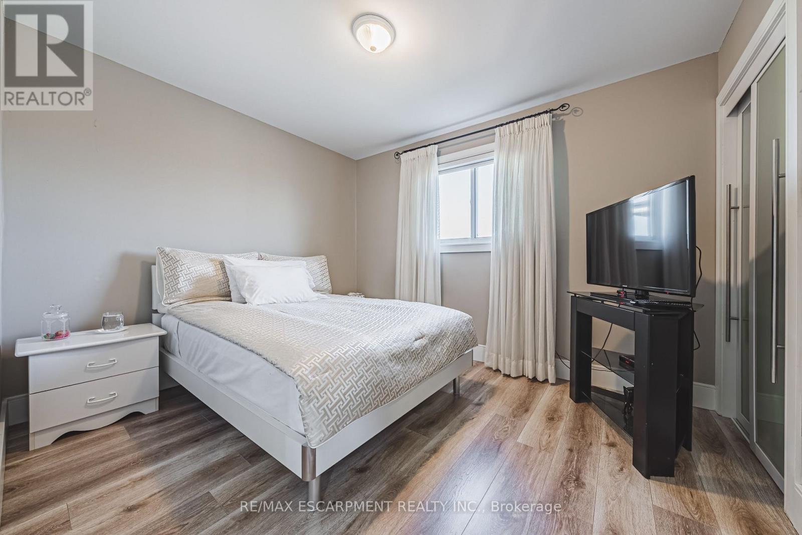 103 Broughton Avenue, Hamilton, Ontario  L8W 3S7 - Photo 27 - X12436490
