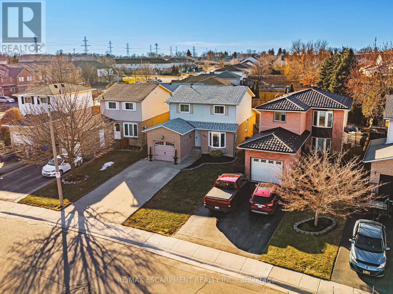 103 Broughton Avenue, Hamilton, Ontario  L8W 3S7 - Photo 4 - X12436490