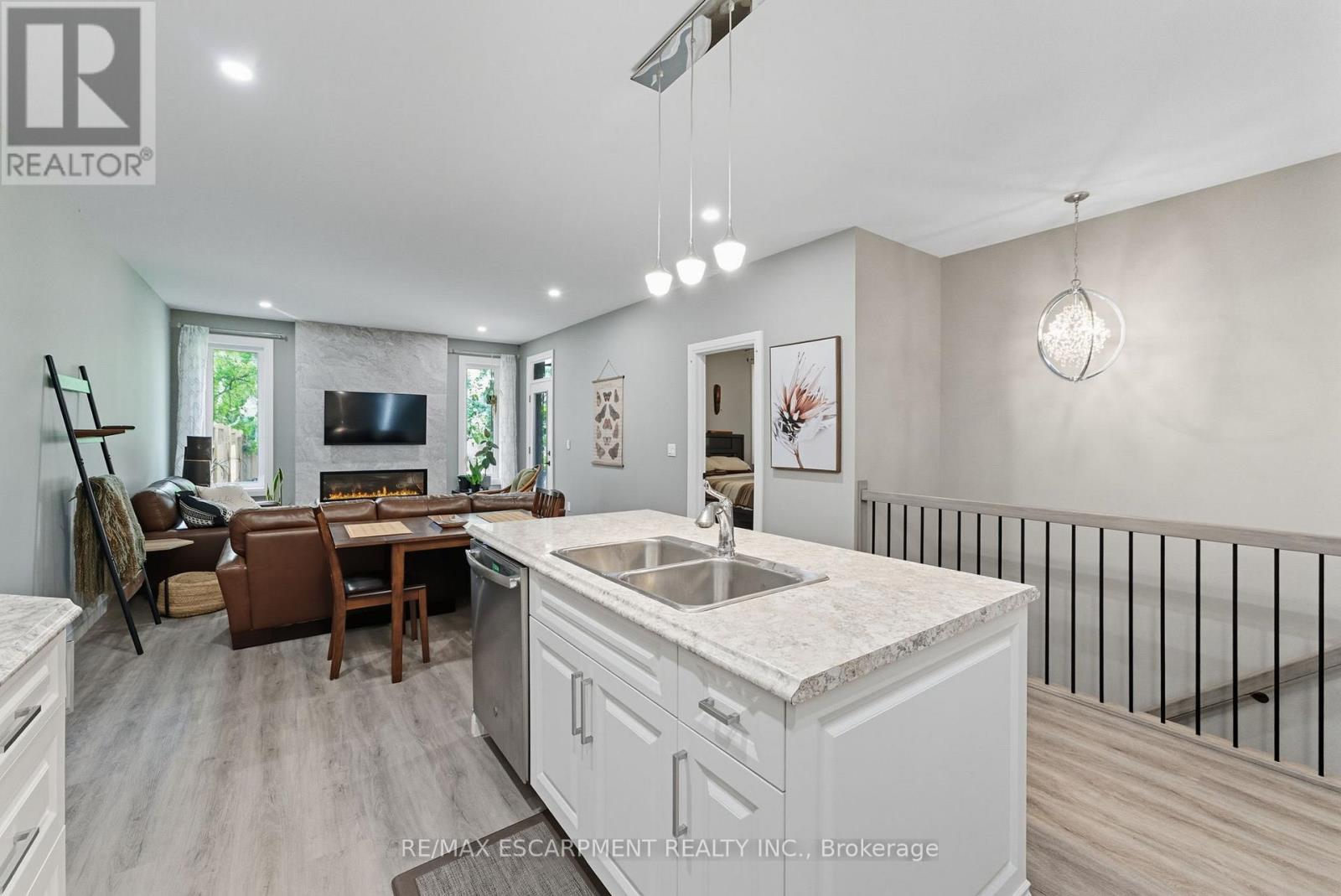 1053 Bay Street, Norfolk, Ontario  N0E 1M0 - Photo 12 - X12436524