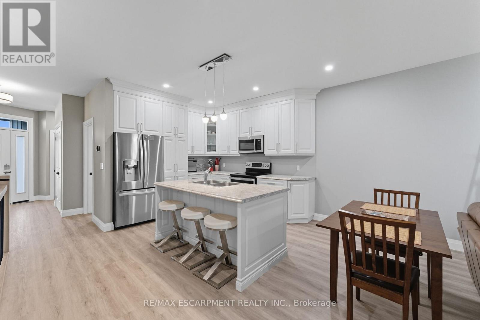 1053 Bay Street, Norfolk, Ontario  N0E 1M0 - Photo 13 - X12436524