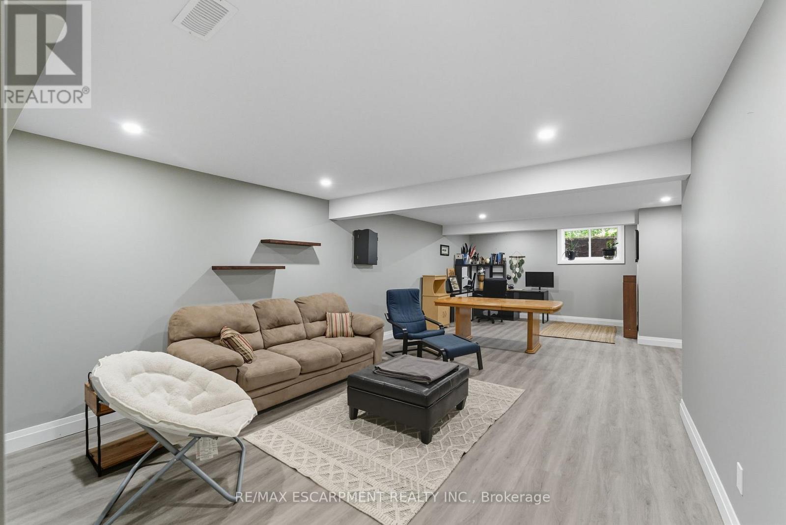 1053 Bay Street, Norfolk, Ontario  N0E 1M0 - Photo 28 - X12436524